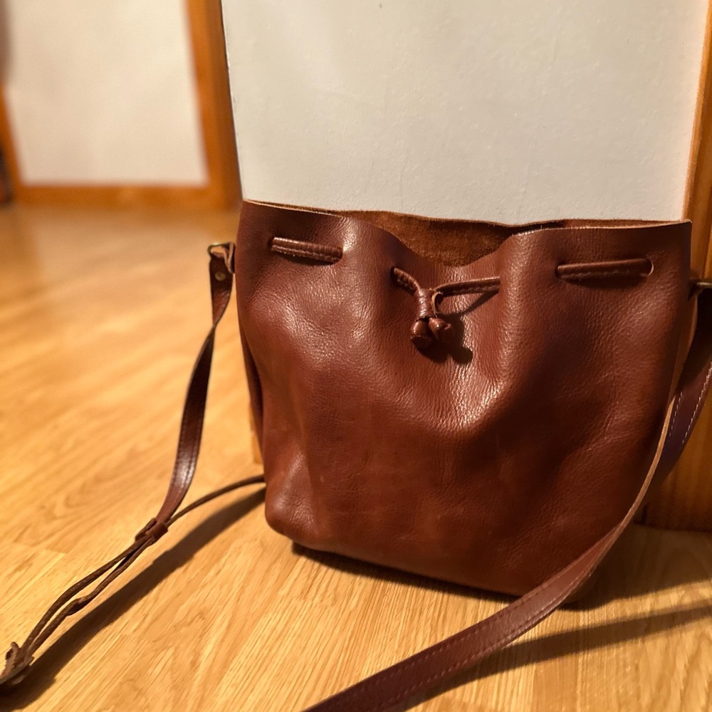 Portland leather Bucket Bag